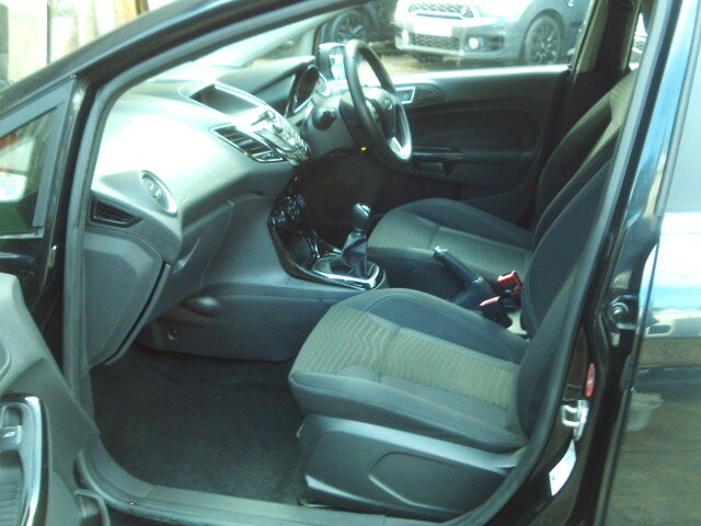 2014 Ford Fiesta 1.5 TDCi Zetec 5dr Black 58k Miles Years MOT Warranty £20 Road Tax HATCHBACK Die...