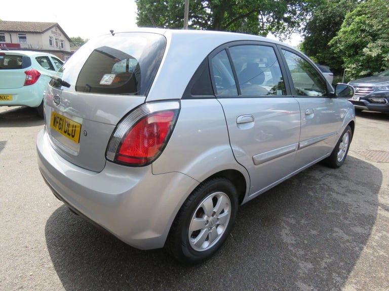 2011 Kia Rio 1.4 2 IPD 5dr HATCHBACK Petrol Manual