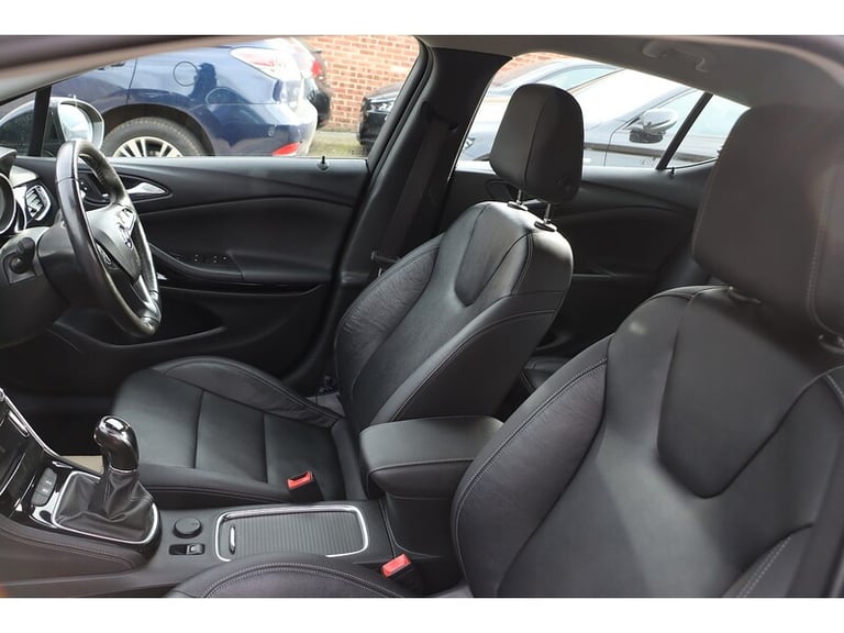 2019 Vauxhall Astra i Turbo Elite Nav Hatchback Petrol Manual