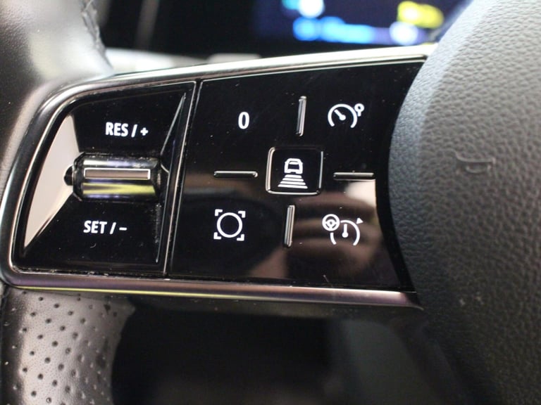 2023 Renault Megane E Tech EV60 160kW Iconic 60kWh Optimum Charge 5dr Auto Hatchback Electric Aut...