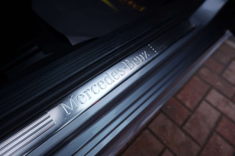 2015 Mercedes-Benz E Class 2.1 E220 AMG Line Bluetec Auto 4dr Saloon Diesel Automatic