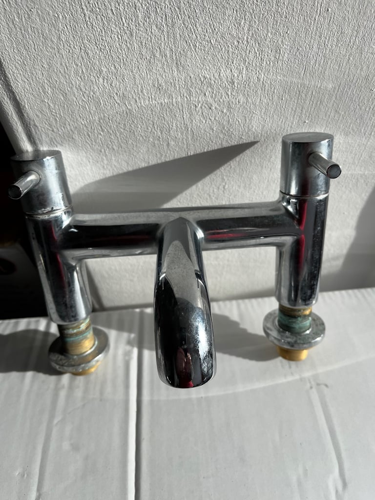 Bath and sink taps 