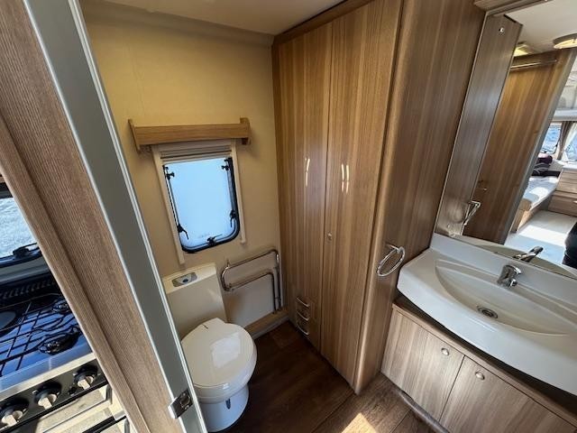2012 STERLING DIAMOND ELITE COMPACT TOURING CARAVAN