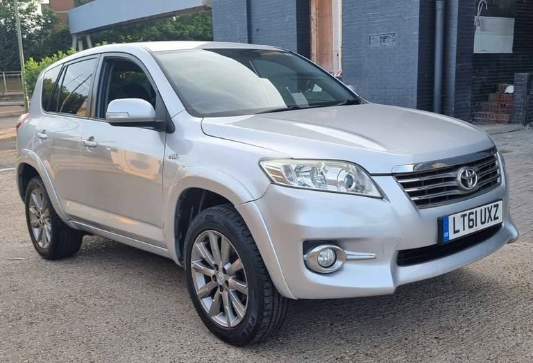 🚙 2012 Toyota RAV4 SR – 2.2 Diesel 4x4 | Automatic | MOT July 2026 ✅