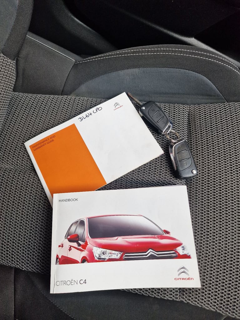 Citroen, C4, Hatchback, 2015, Manual, 1598 (cc), 5 doors