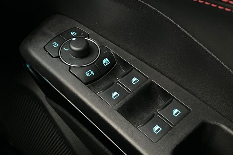 2025 Ford Puma 1.0 EcoBoost Hybrid mHEV ST-Line 5dr DCT HATCHBACK PETROL Automatic