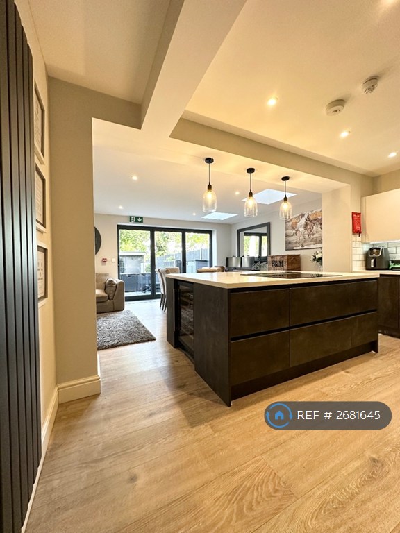 1 bedroom in Grove Park Road, London, SE9 (#2681645)