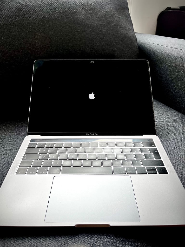 Apple MacBook Pro 13" (2019) – i5 1.4GHz / 8GB RAM / 128GB SSD / Touch Bar – Good Condition
