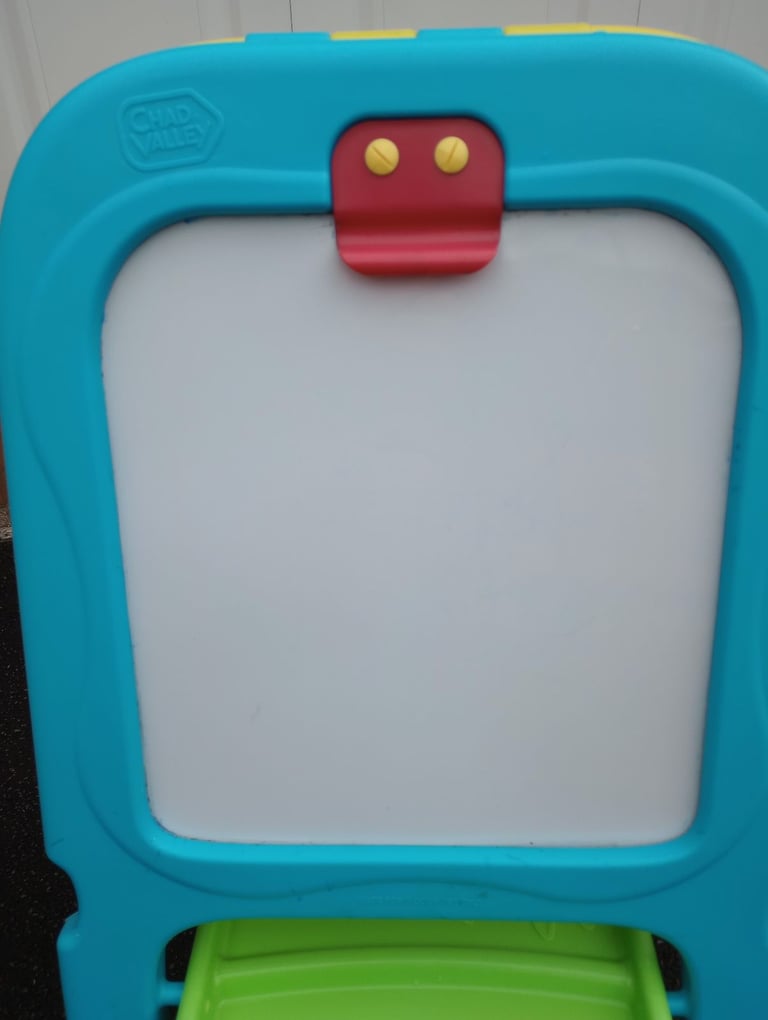 Chad Valley art easel 