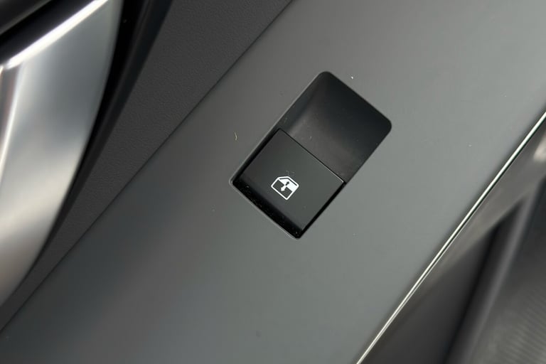  Kia Niro Electric 64.8kwh 4 Suv 5dr Electric Auto 201 Bhp Electric