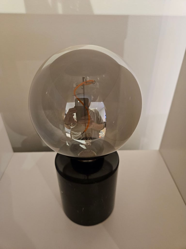 MARKFROST Table lamp, marble black + MOLNART LED bulb