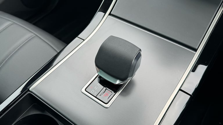 2025 Land Rover Range Rover Evoque 2.0 D200 Dynamic SE 5dr Auto Diesel Hatchback Hatchback Diesel...