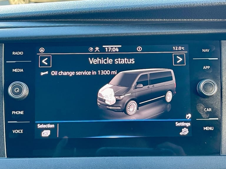 Volkswagen TRANSPORTER TDI 150 SHUTTLE SE LWB 9 SEAT MINIBUS DSG AUTO