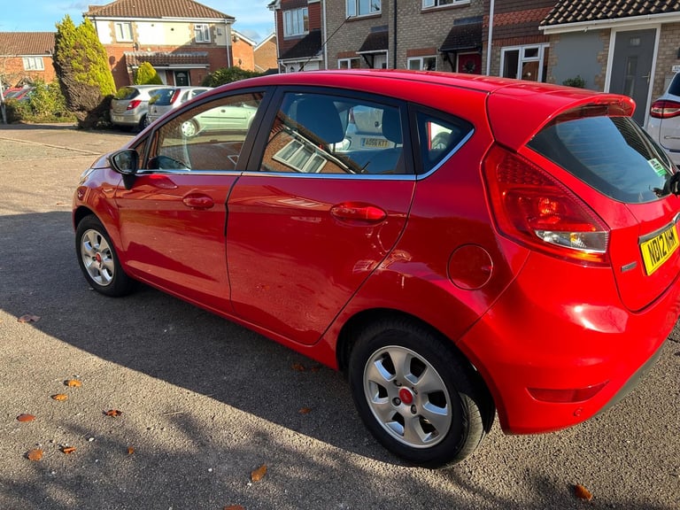 Ford, FIESTA, Hatchback, 2012, Manual, 1560 (cc), 5 doors