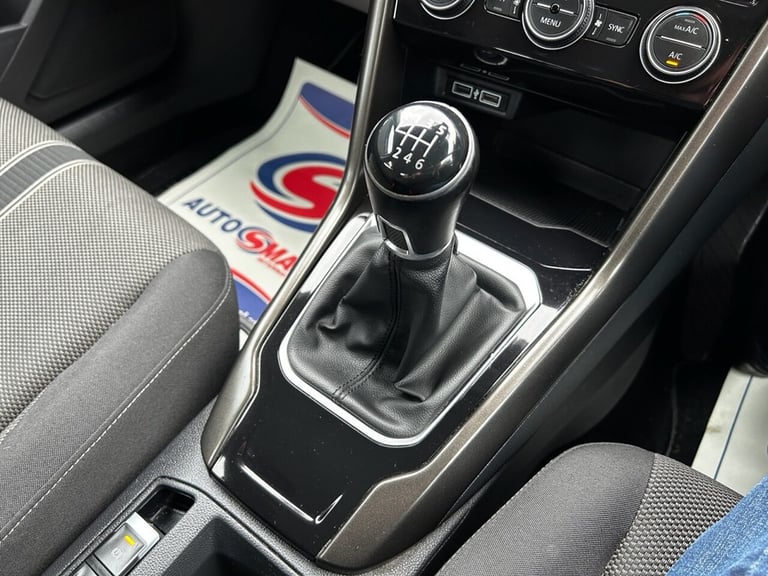 2018 Volkswagen T-Roc 1.6 TDI SE SUV 5dr Diesel Manual Euro 6 (s/s) (115 ps) HATCHBACK Diesel Manual