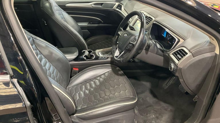 2017 Ford Mondeo 2.0 TDCi 210 4dr Powershift SALOON DIESEL Automatic