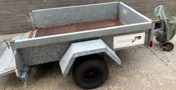 INDESPENSION CHALLENGER GALVANISED CAR TRAILER WITH BEAVER TAIL VERY LITTLE USE