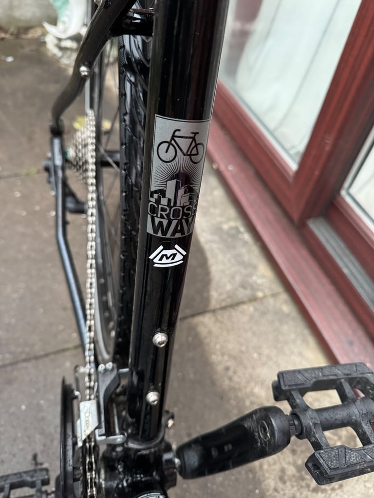 Merida Crossway 100 Men’s Hybrid Bike. Size M