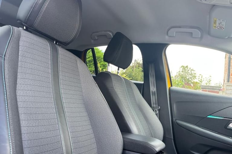 2023 Peugeot 208 1.2 PureTech 100 Allure Premium + 5dr HATCHBACK PETROL Manual