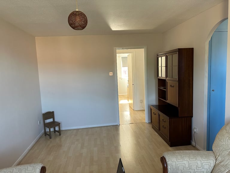 1 bedroom Flat, Dehavilland Close UB5 