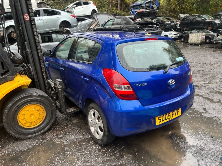 HYUNDAI I20 2009 1.4 PETROL FOR BREAKING