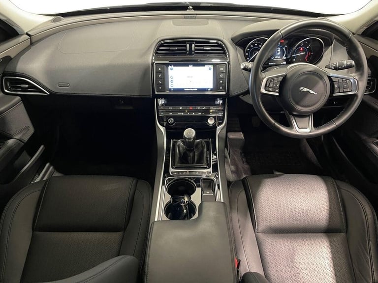 2018 Jaguar XE 2.0d Portfolio Saloon 4dr Diesel Manual Euro 6 (s/s) (180 ps) Saloon Diesel Manual