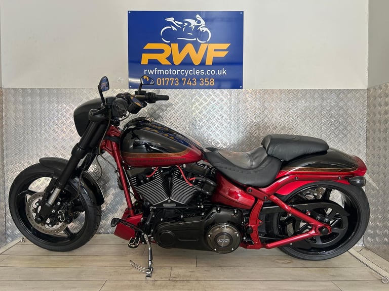 HARLEY-DAVIDSON PRO STREET BREAKOUT CVO 1801, 2017, ONLY 2 OWNERS & 1,463 MILES!