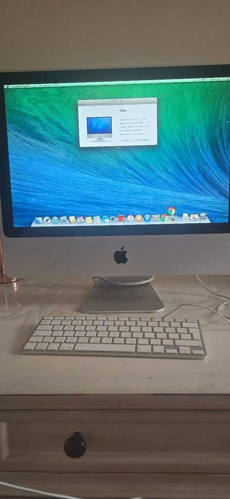 22 inch imac Apple desk top computer