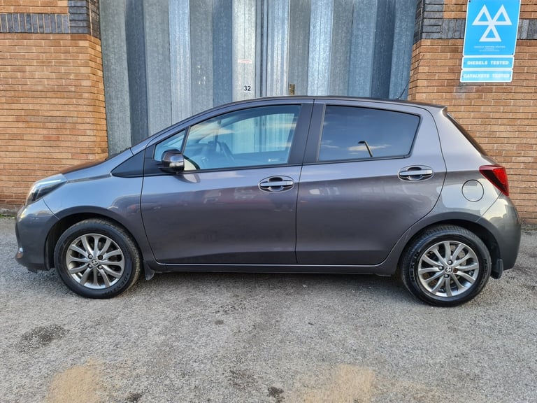 2016 Toyota Yaris 1.33 VVT-i Icon 5dr HATCHBACK Petrol Manual