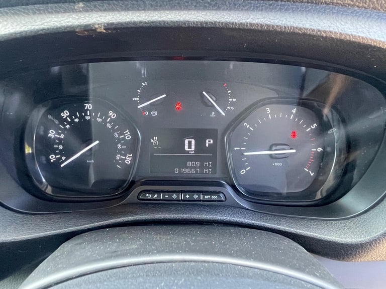 2021 Vauxhall Vivaro 2.0 Turbo D 3100 Dynamic Auto L2 H1 Euro 6 (s/s) 6dr PANEL VAN Diesel Automatic