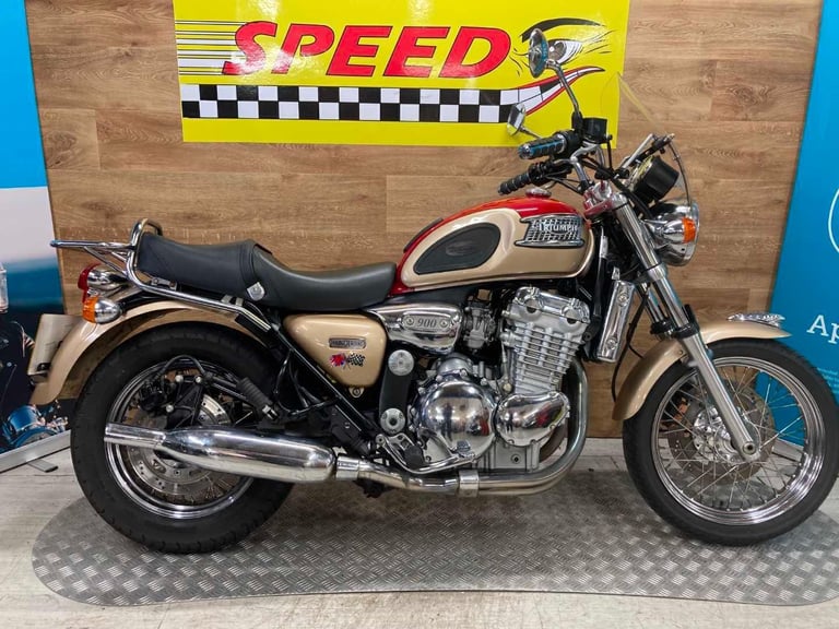 Triumph THUNDERBIRD 900
