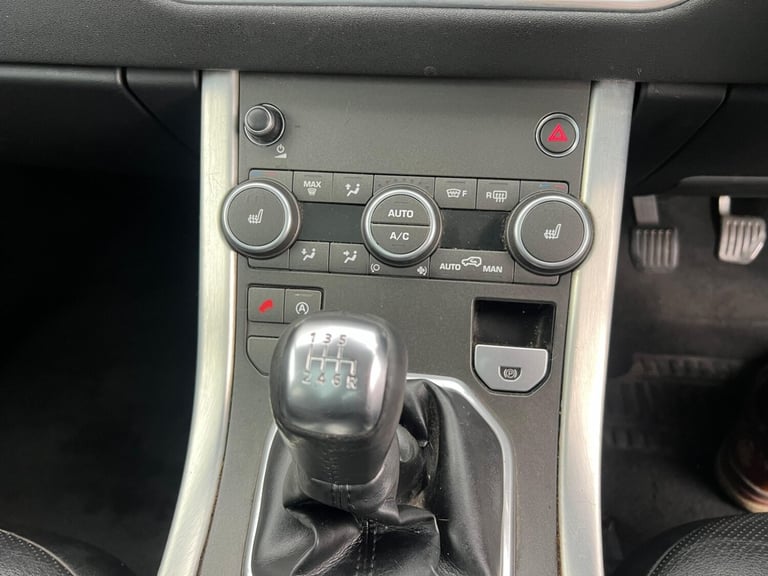 2015 Land Rover Range Rover Evoque 2.0 TD4 SE Tech 5dr ESTATE Diesel Manual