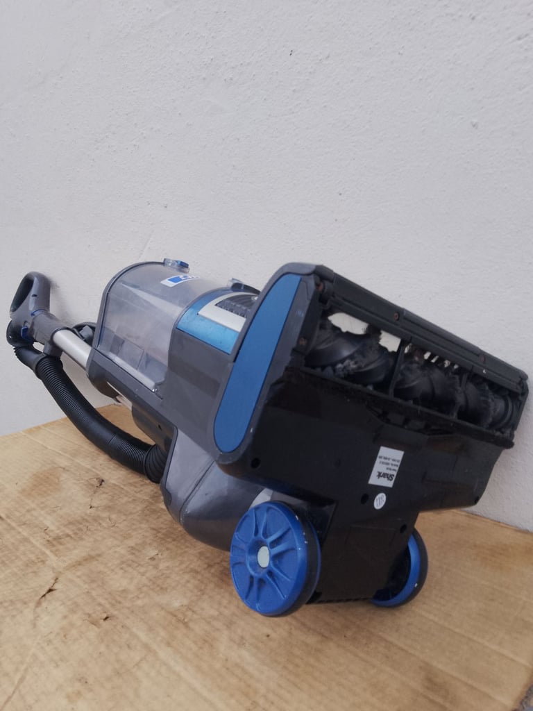 🛑 FREE DELIVERY 'SHARK' LIFTAWAY TECHNOLOGY UPRIGHT VACUUM CLEANER 