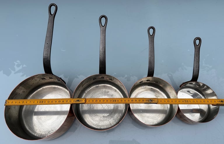 VINTAGE FRENCH COPPER PANS, SET OF FOUR LINED SAUCEPANS, 18-12cm - FABRICATION FRANCAIS - WILL POST!