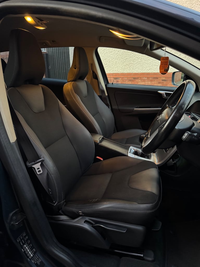 Volvo, XC60, Estate, 2010, Manual, 1984 (cc), 5 doors