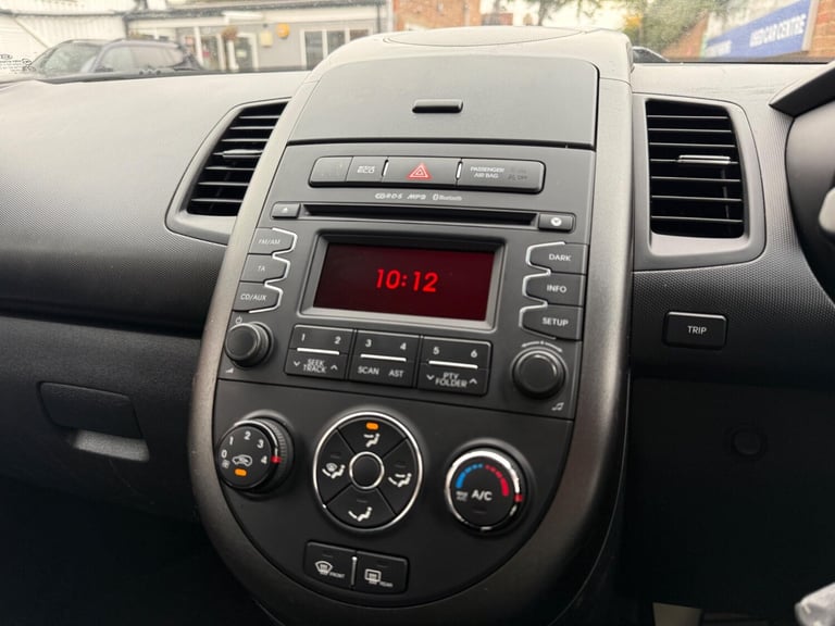 2013 Kia Soul 1.6 CRDi 2 Auto Euro 5 5dr HATCHBACK Diesel Automatic