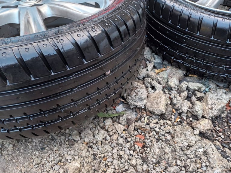 Toyota Yaris 1.4RG 195-50 R16 low price (ask)