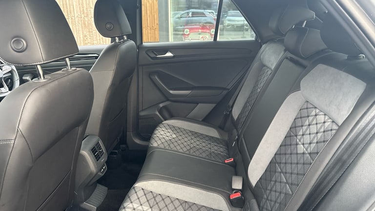 2022 Volkswagen T-Roc 1.5 TSI R-Line 5dr DSG Petrol Hatchback Hatchback Petrol Automatic