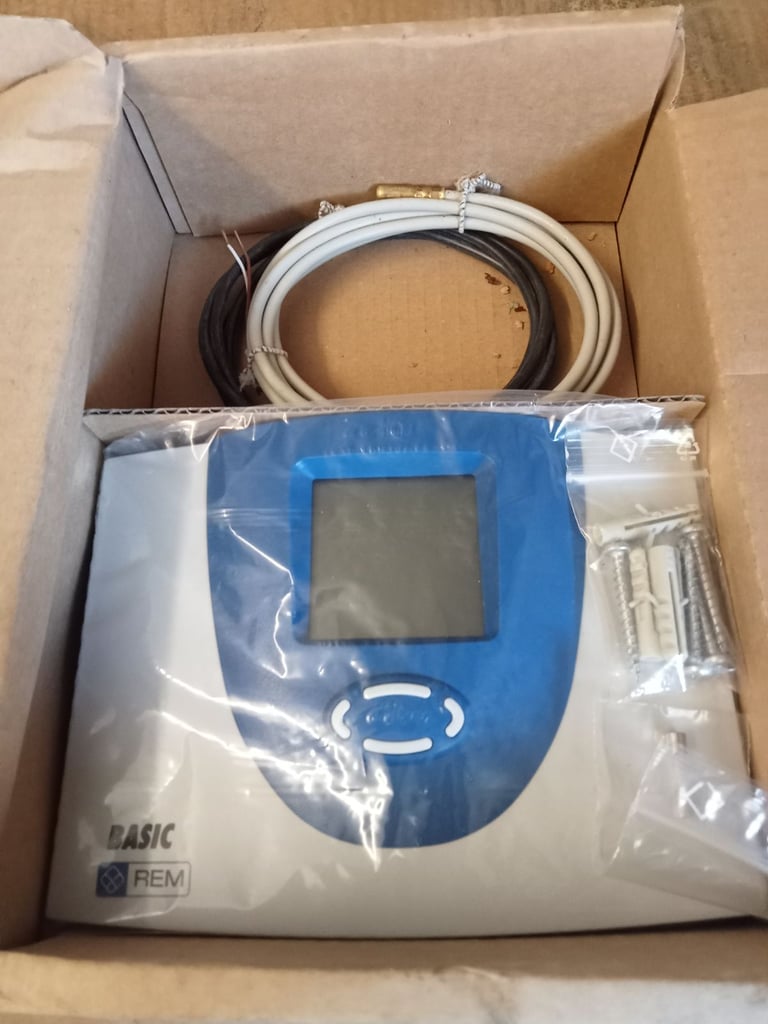 Hot Water Solar Systems 2 and 3 Panels available 