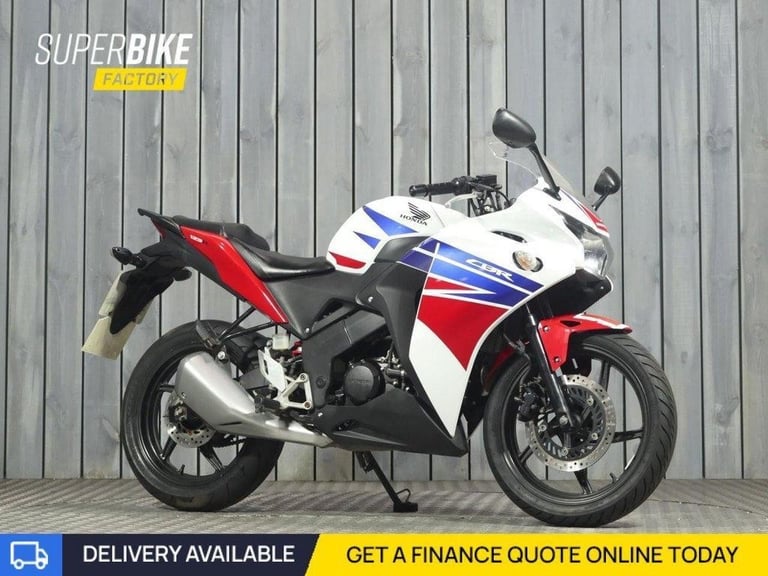 image for 2017 67 HONDA CBR125R