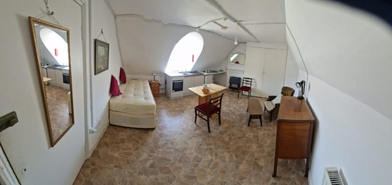 '*SOUTH KENSINGTON* EMPEROR'S GATE SW7 - SINGLE SEMI STUDIO NR TUBE 