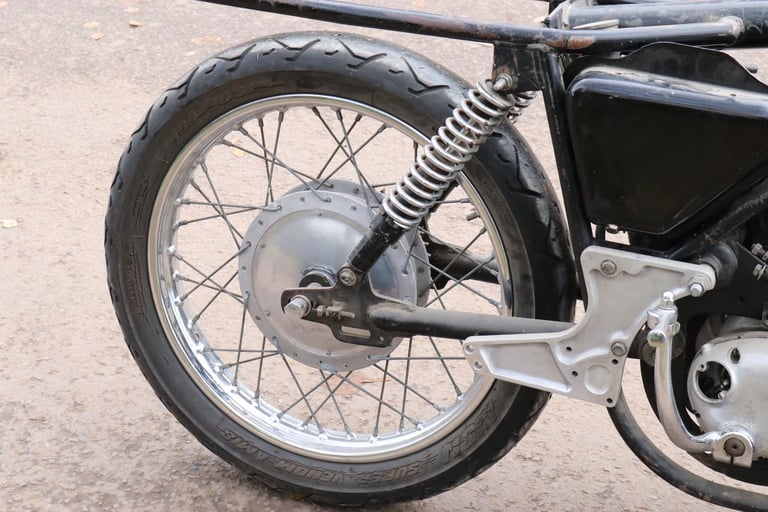 Norton Commando 750 1971 Winter Restoration Project.