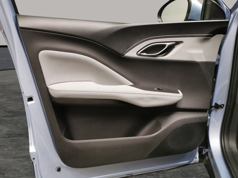 2025 BYD Dolphin 43.2kWh Boost Hatchback 5dr Electric Auto (87 ps) - NAV - DRIVING MODES - S Hatc...