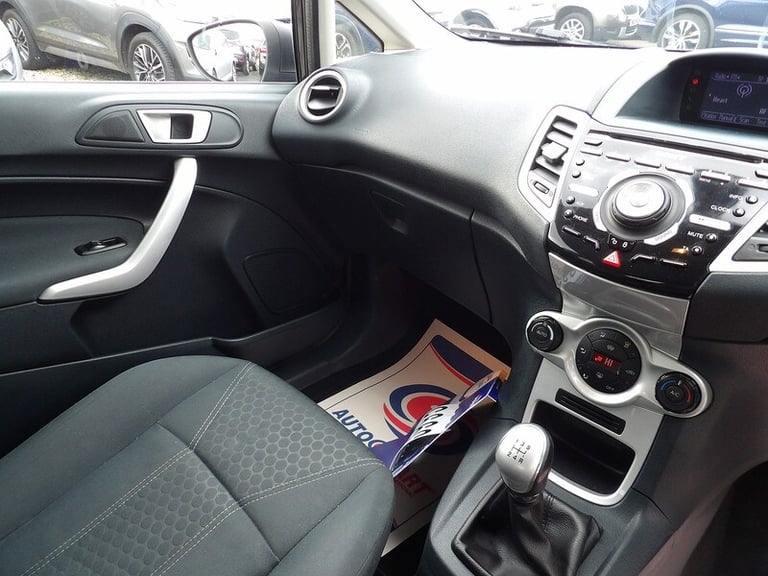 2012 Ford Fiesta Titanium Hatchback Petrol Manual