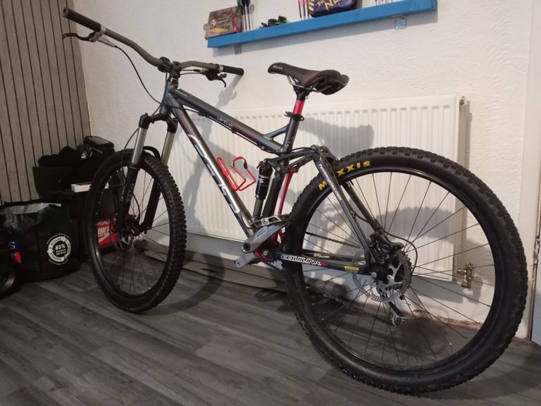 Felt virtue full suspension mountain bike 