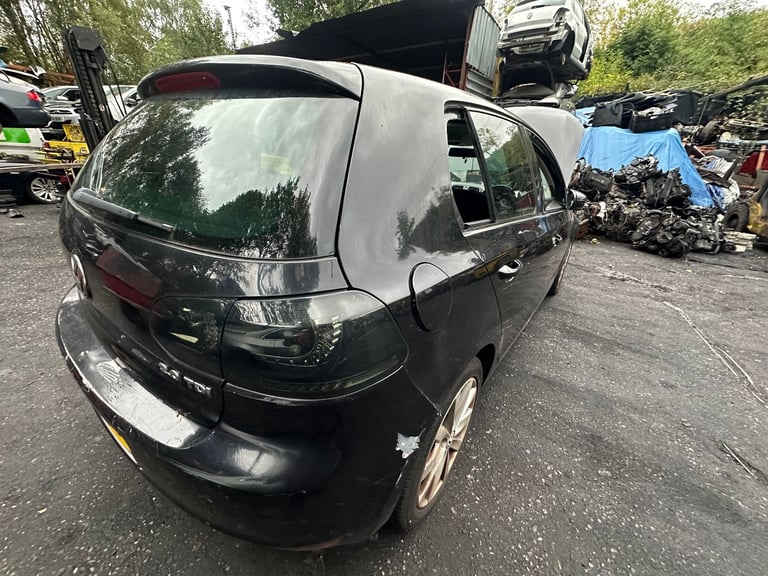 VW GOLF 2010 2.0 DIESEL BREAKING 