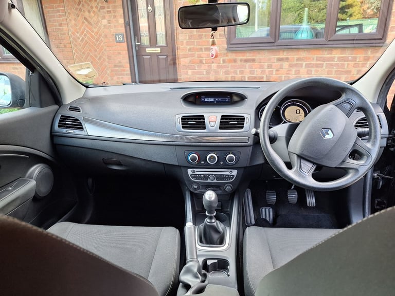 Renault, MEGANE, Hatchback, 2010, Manual, 1461 (cc), 5 doors