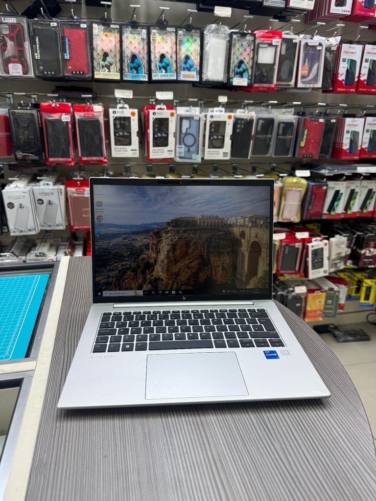 image for HP EliteBook 840 G10 8/256GB in Excellent Condition