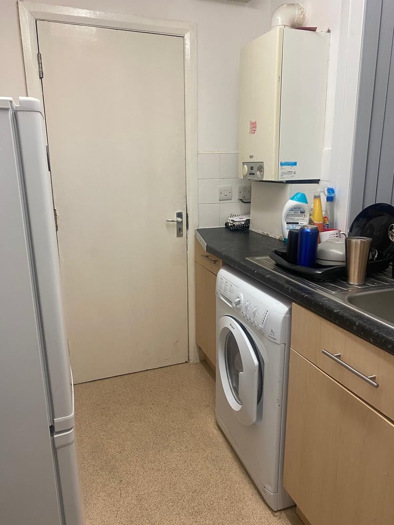 1 bedroom flat ground floor 