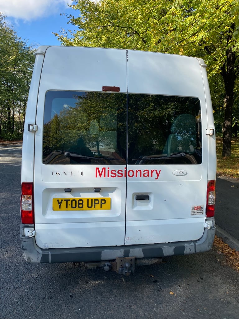 Ford Transit 17 Seater Minibus 